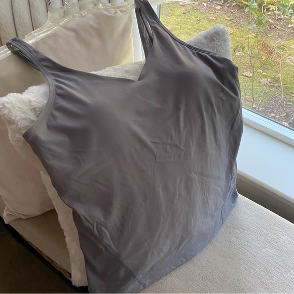 Woman’s Gray V Neck Tank,Cami Workout Yoga Built In Shelf Bra Size M - Picture 12 of 13